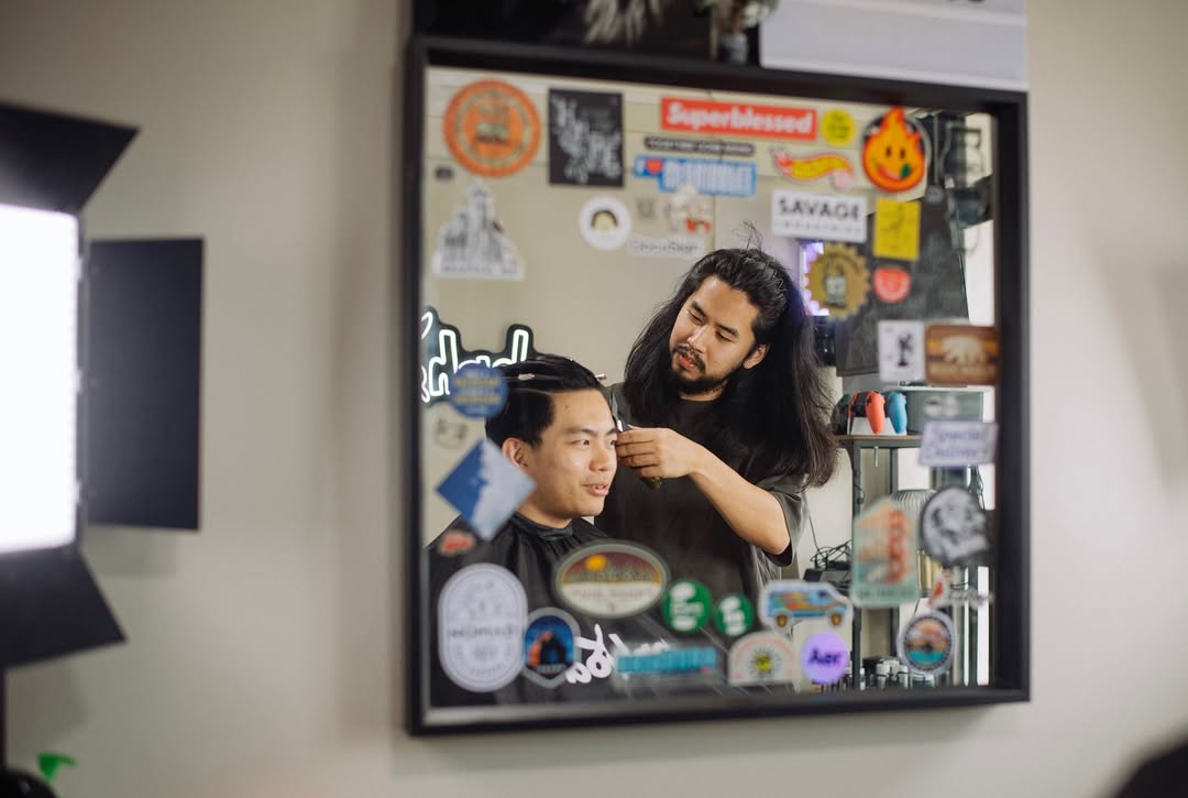 Nicholas Feng, barber